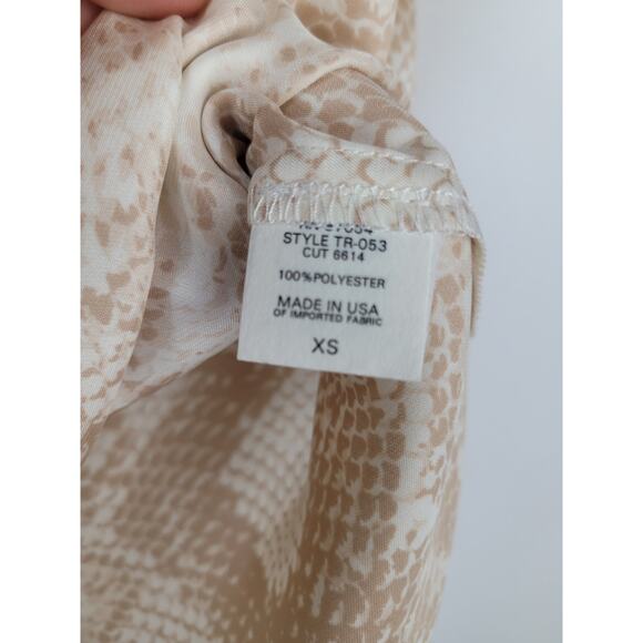 Three Eighty Two Revolve Women's Collette Tee Blouse Jerdon Snakeskin Sz XS - Picture 6 of 9